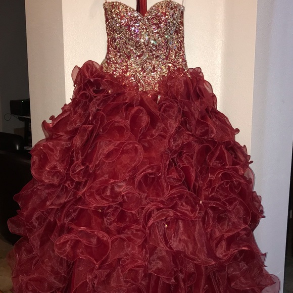 Wine/red Quinceañera dress - Picture 4 of 4